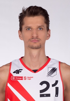 Maciej Kucharek