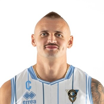 Dariusz Wyka