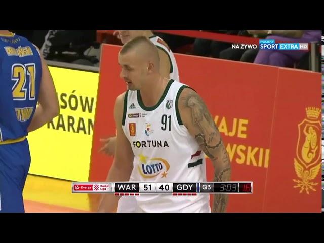 Dariusz Wyka efektownie blokuje! #EnergaBasketLiga #PLKPL