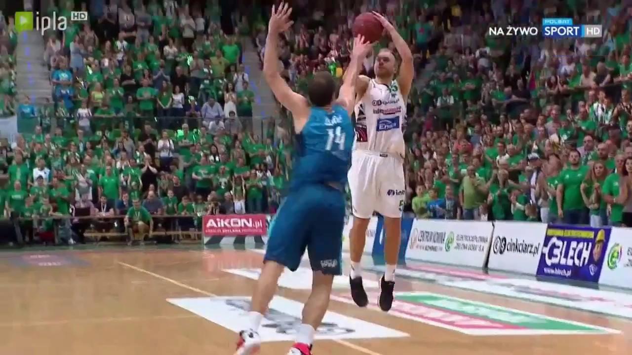 Niewiarygodna trójka Łukasza Koszarka! #PLKPL