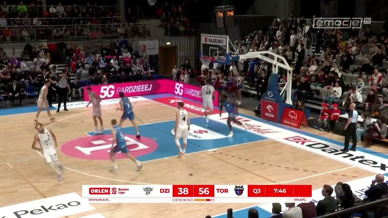 Alley-oop niemal z połowy boiska! #ORLENBasketLiga #PLKPL