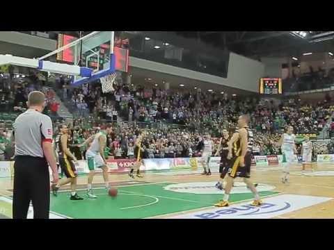 Adam Hrycaniuk - POSTER DUNK!