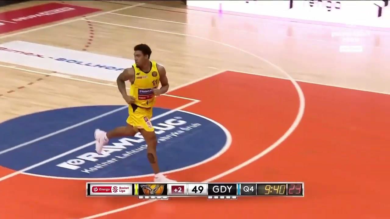 Przechwyt i wsad! Corey Sanders! #EnergaBasketLiga #PLKPL