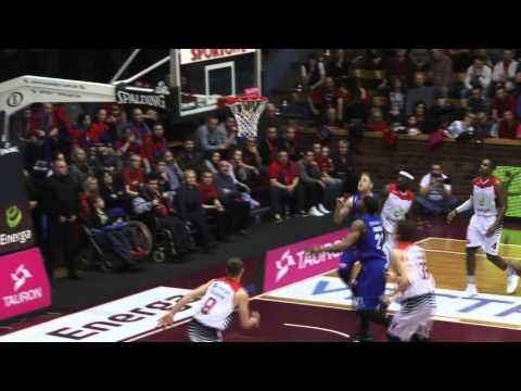 Skrót meczu: ENERGA CZARNI Słupsk 87:84 Polfarmex Kutno
