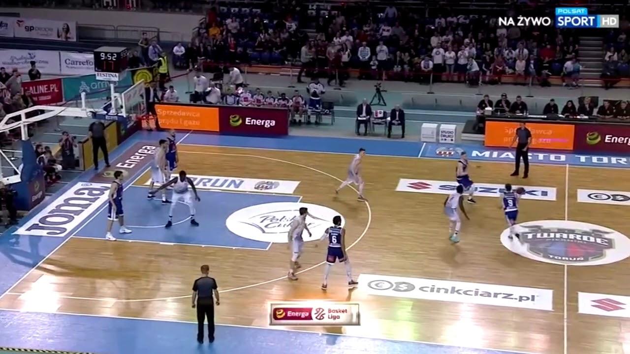 Alley-oop na rozpoczęcie derbów! #EnergaBasketLiga #PLKPL