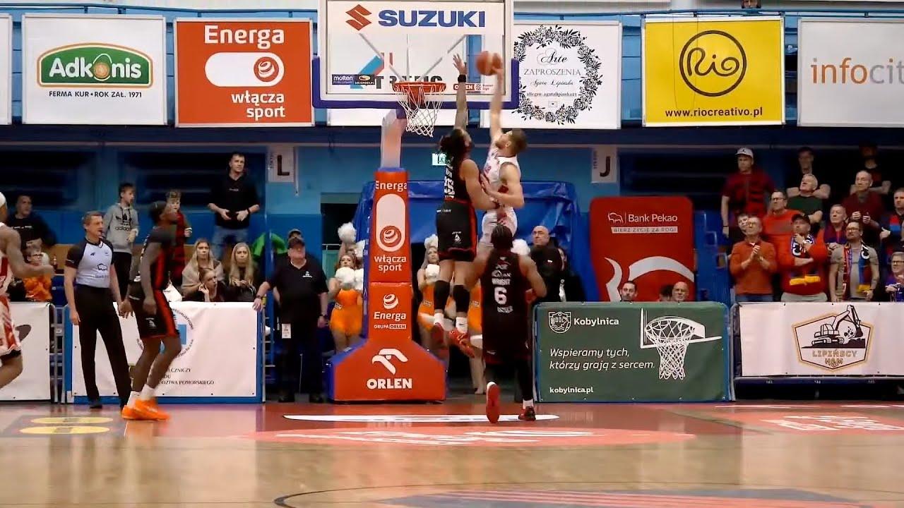 SZYMON TOMCZAK! Co za wsad!
