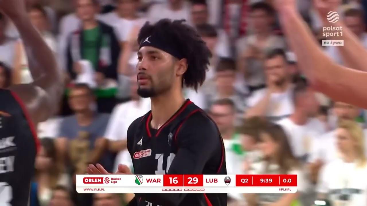 Tevin Brown za trzy z faulem!