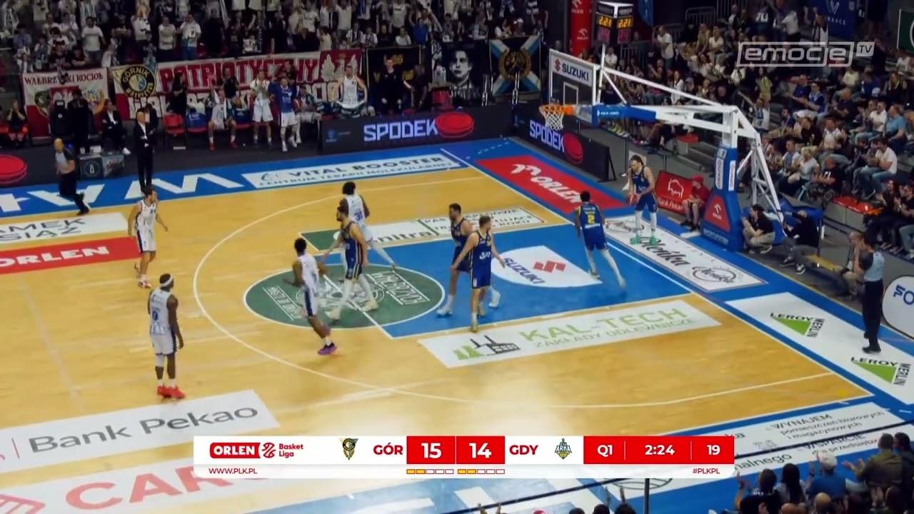 Alley-oop! Smith do Pattona!