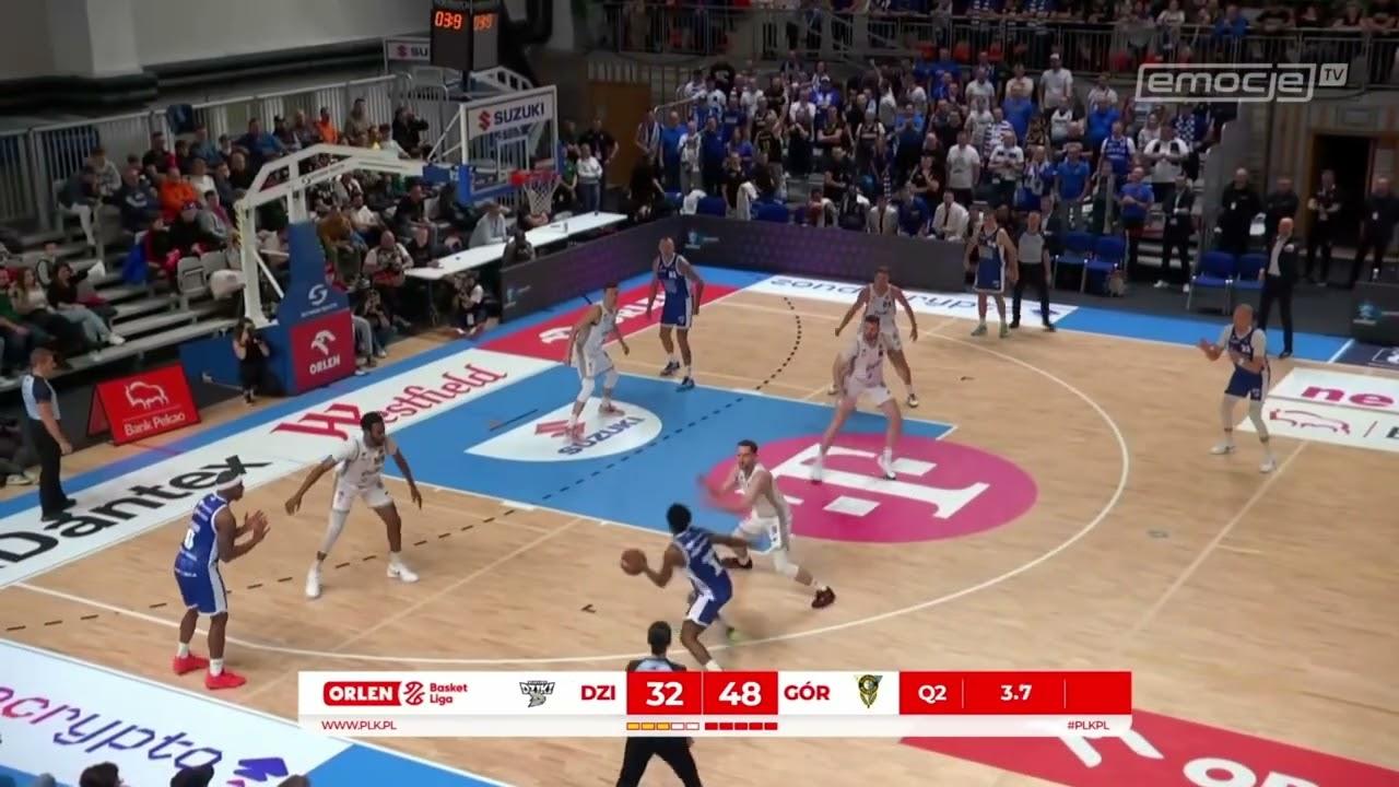 Perfekcyjna akcja na koniec kwarty! #ORLENBasketLiga #PLKPL