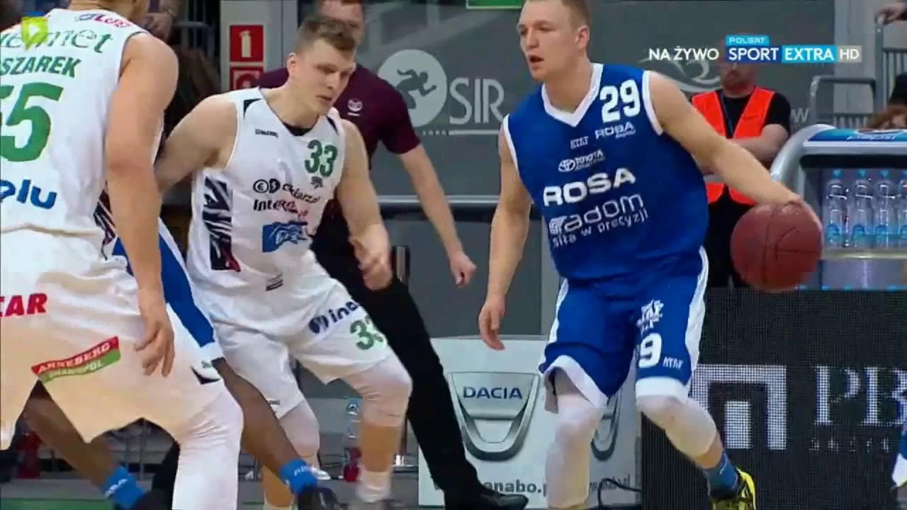 Filip Zegzuła w akcji 2+