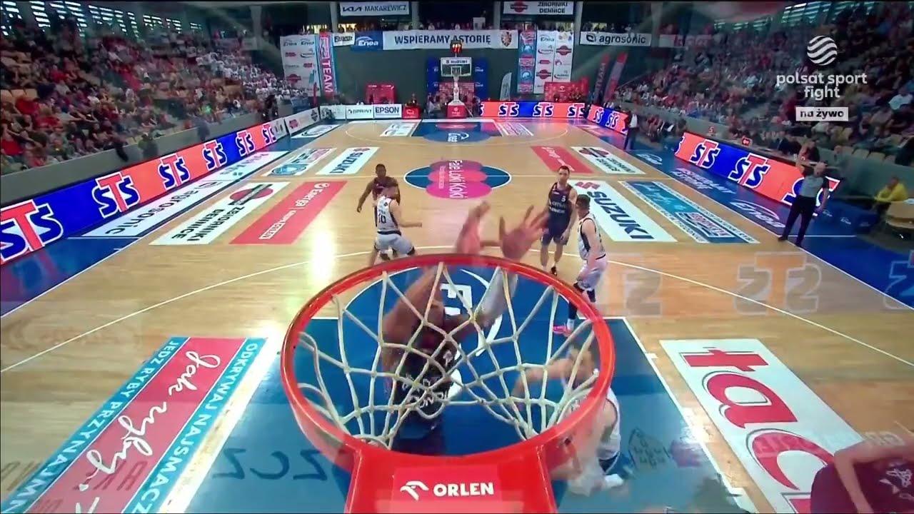 Walton nad koszem! Alley-oop z autu! #EnergaBasketLiga #PLKPL