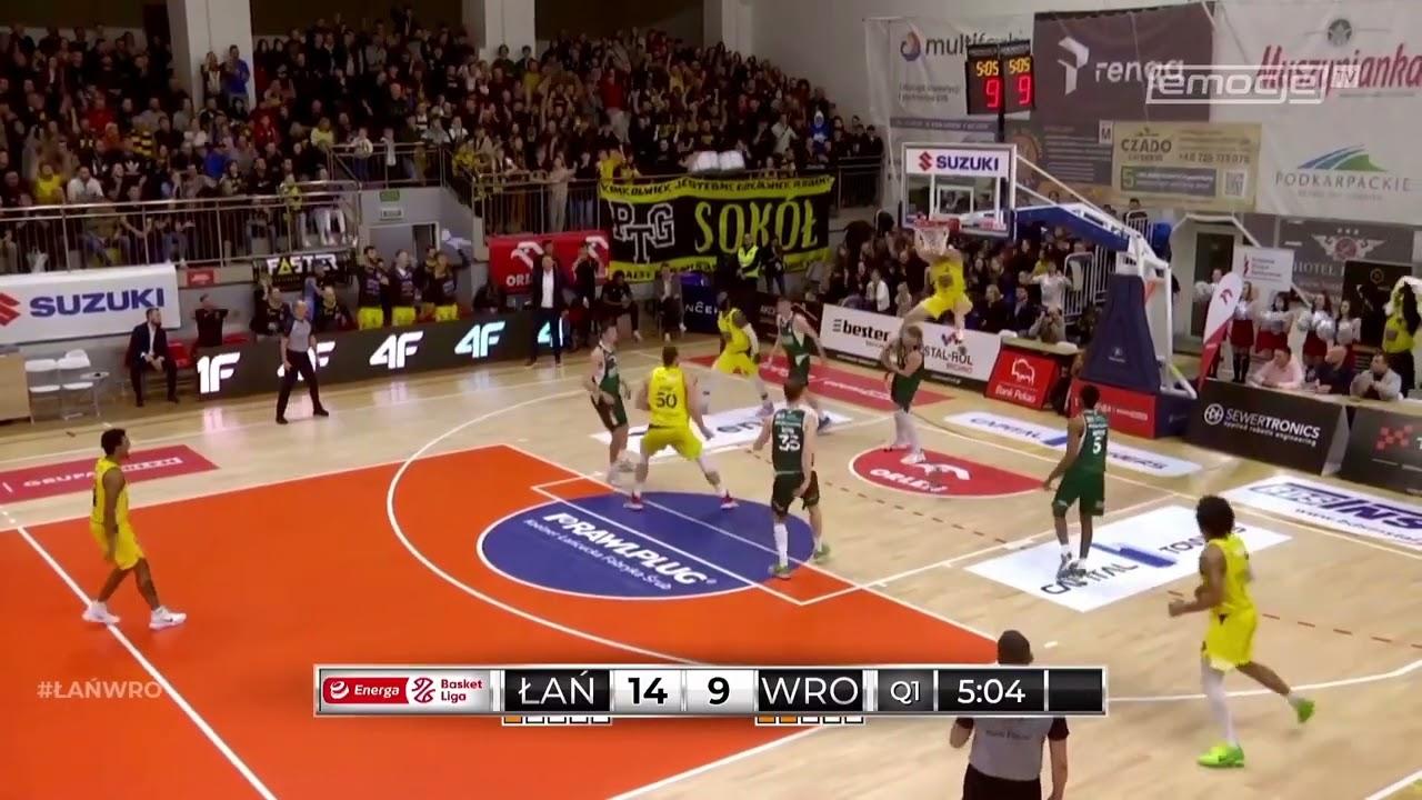 MEGA WSAD! Mateusz Bręk pakuje nad obrońcą! #EnergaBasketLiga #PLKPL