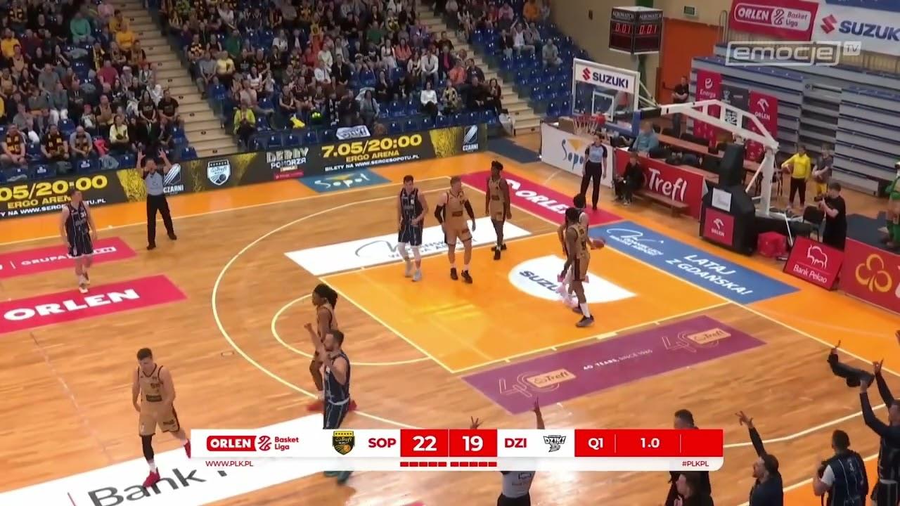 Andre Wesson za trzy na koniec kwarty!