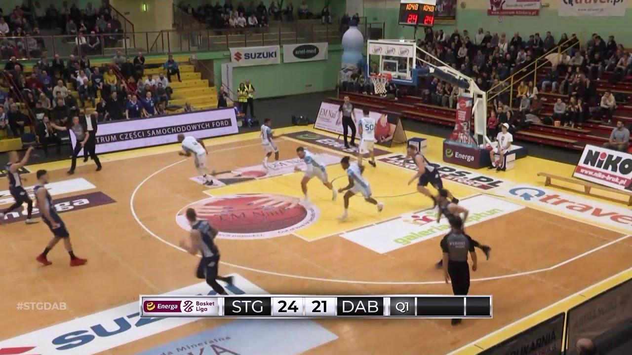 Łukasiak efektownie nad koszem! #EnergaBasketLiga #PLKPL