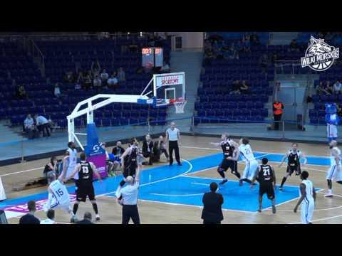 BUZZER BEATER Vitaliy'a Kovalenki przeciwko Turom! (31:25)