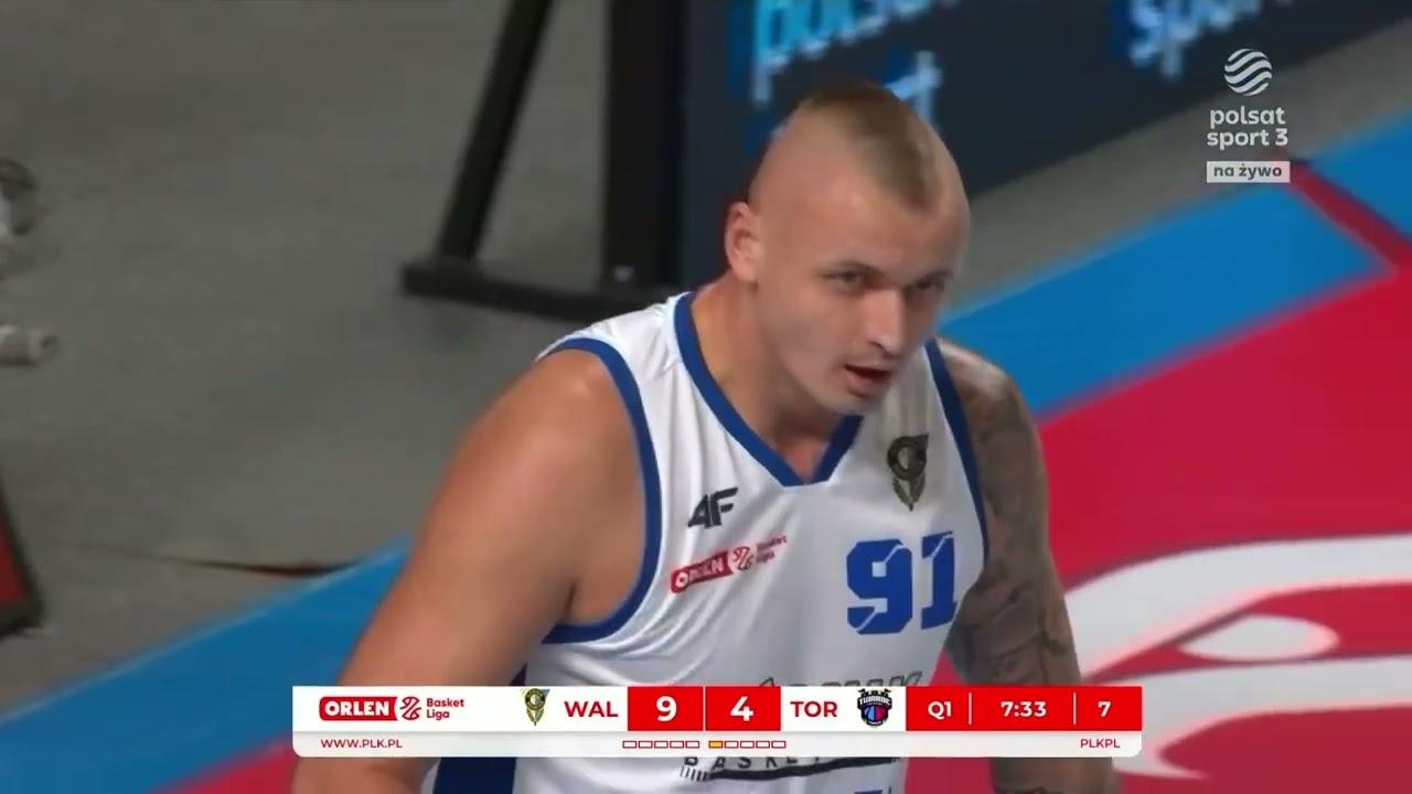 Dariusz Wyka świetnie blokuje #ORLENBasketLiga #PLKPL