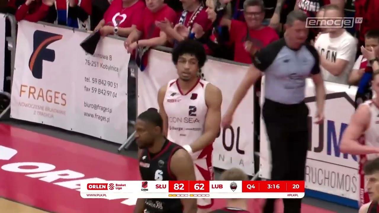 Justice Sueing efektownie blokuje