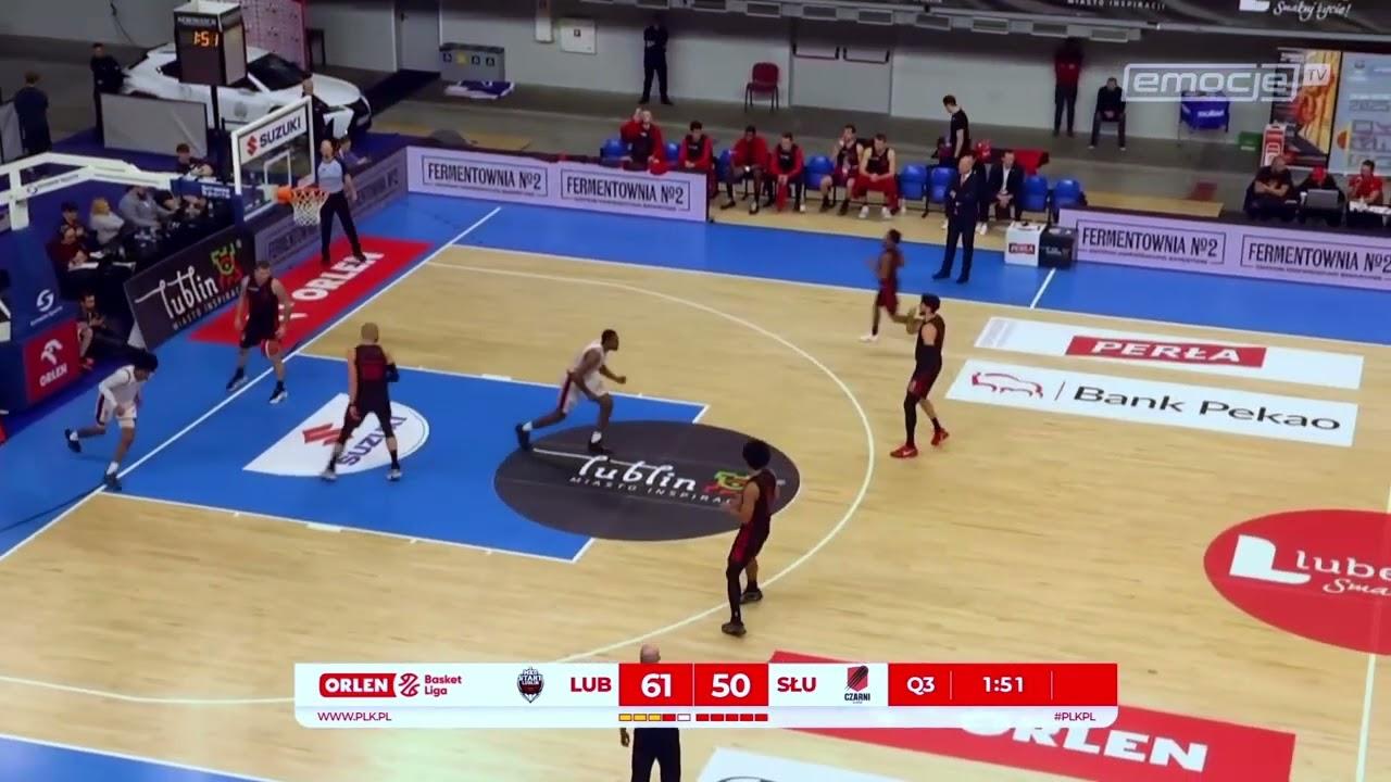 Tevin Brown nad obręczą w kontrze #ORLENBasketLiga #PLKPL