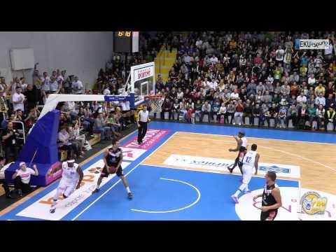 Dunk Kevin Johnson  (20 grudnia 2014 r.)