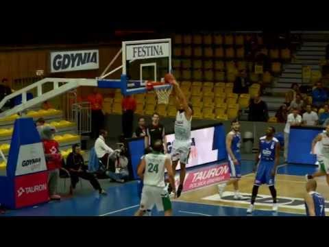 Znakomita asysta Łukasza Koszarka i wsad Chevona Troutmana - Gdynia Basket Cup 2015