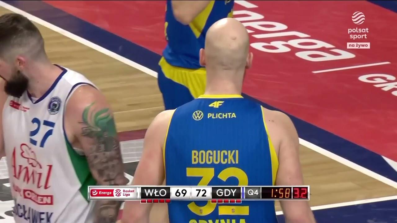 Adrian Bogucki mocno blokuje #EnergaBasketLiga #PLKPL