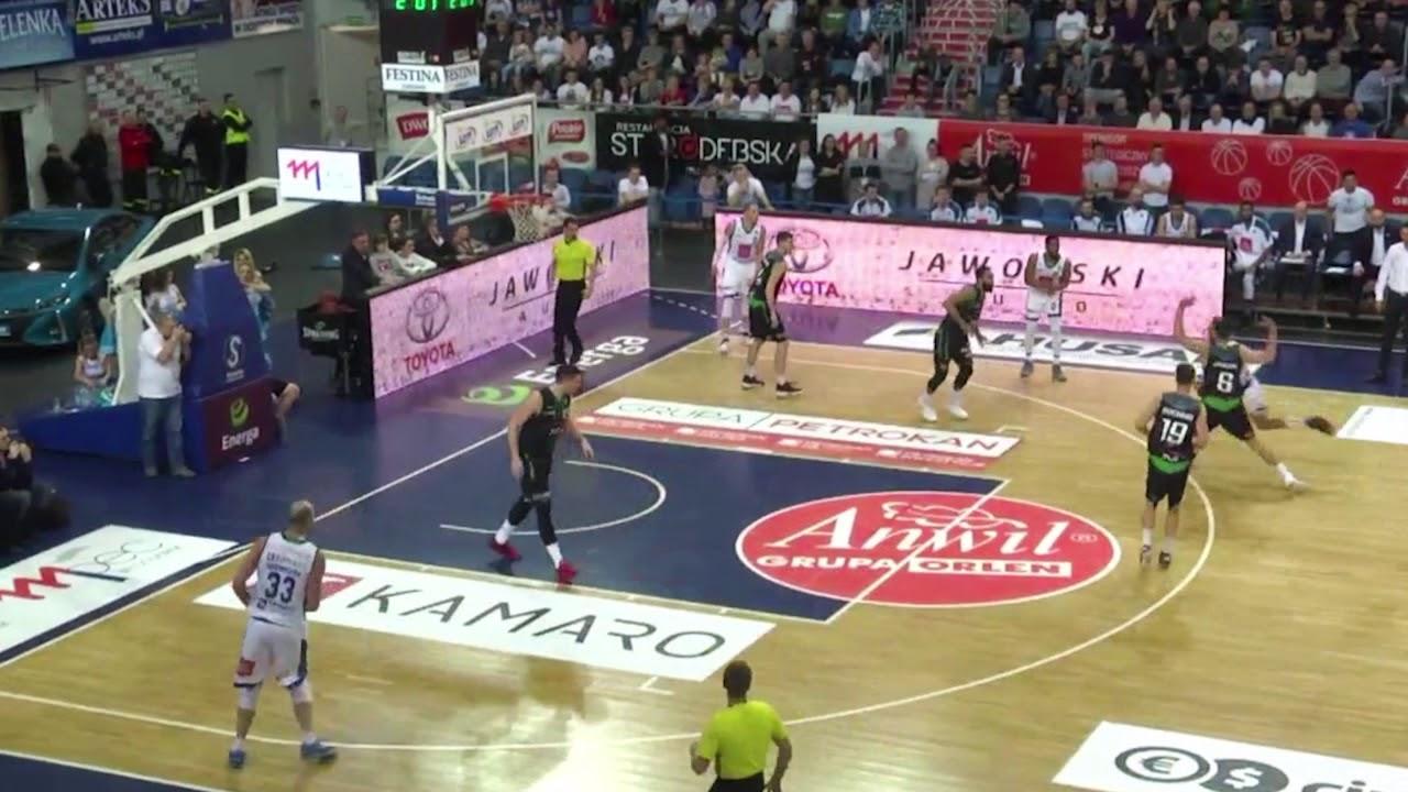 Almeida kończy kwartę wsadem! #EnergaBasketLiga #PLKPL