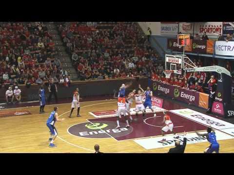 Energa Czarni – Polpharma 90:85 (13:19, 34:30, 25:21, 18:15)