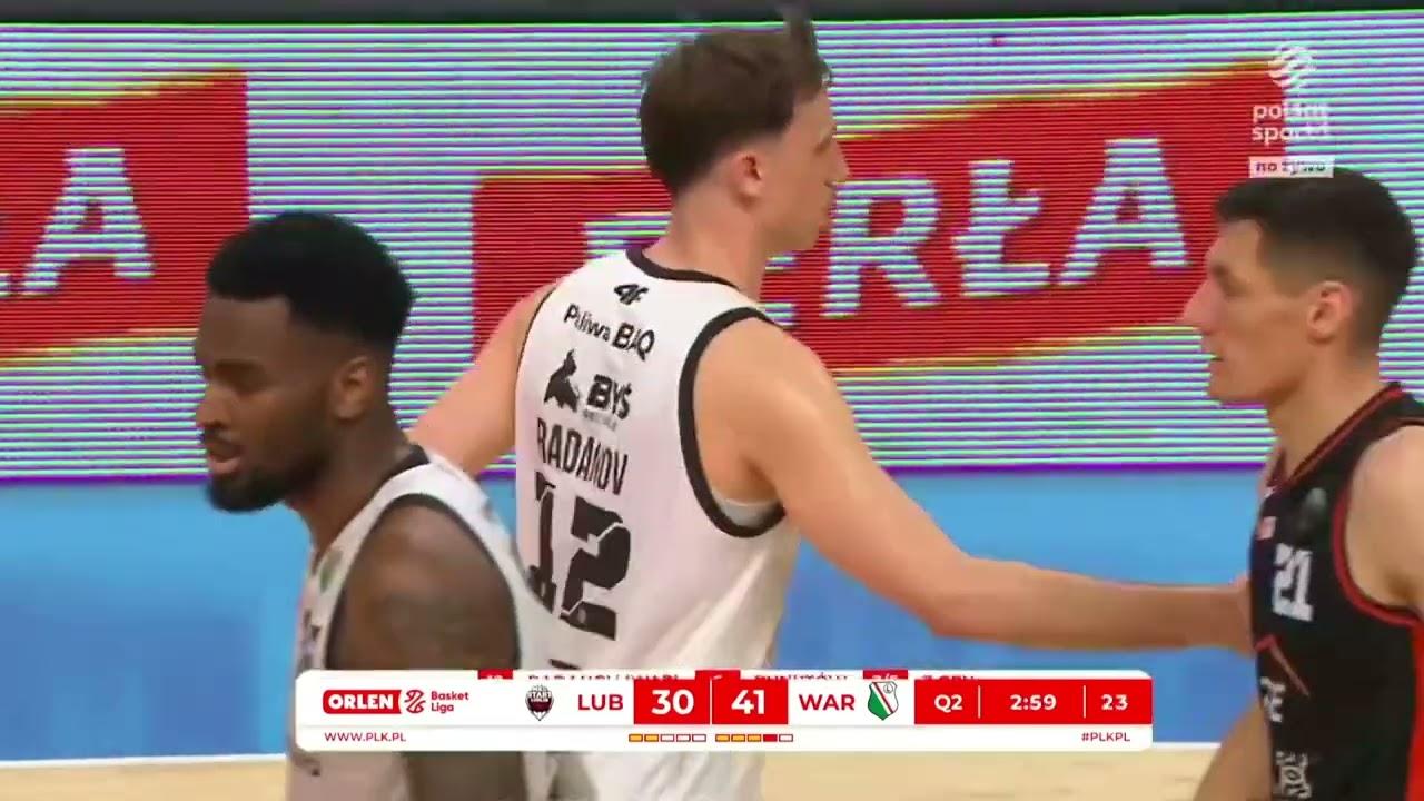 Aleksa Radanov pakuje z drugiej strony obręczy!