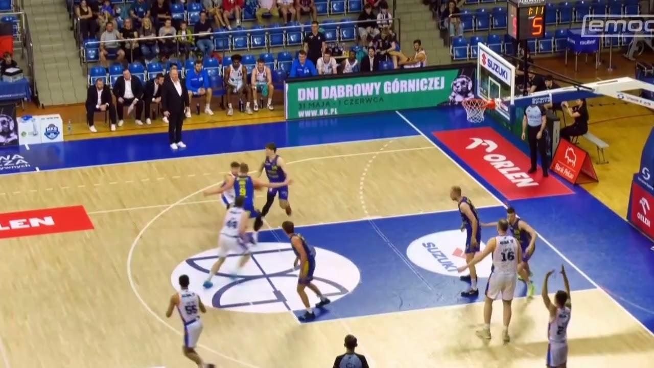David Höök pakuje z faulem! Co za wsad!