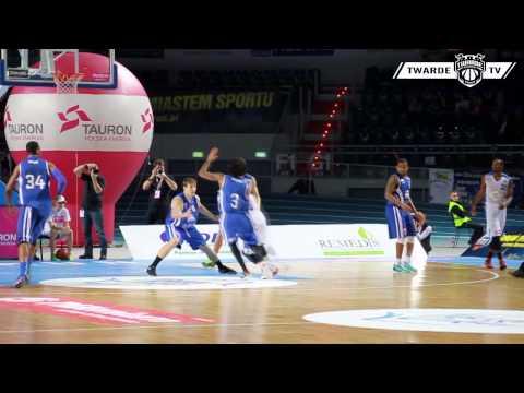 Marcin Nowakowski no look pass Żarko Comagić