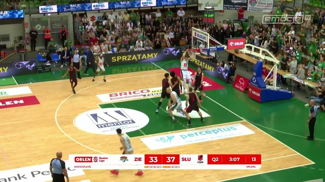 Szymon Wójcik efektownie z góry
