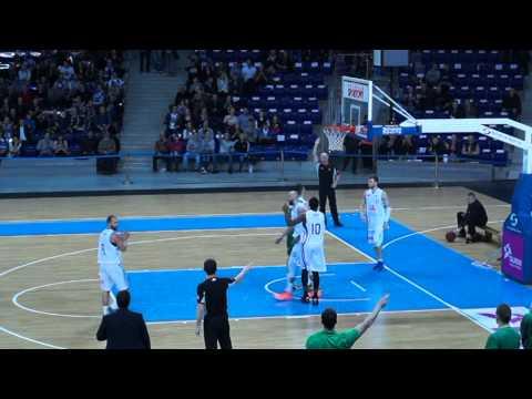 Mega blok Vitaliya Kovalenki na Aaronie Celu w kontrze!