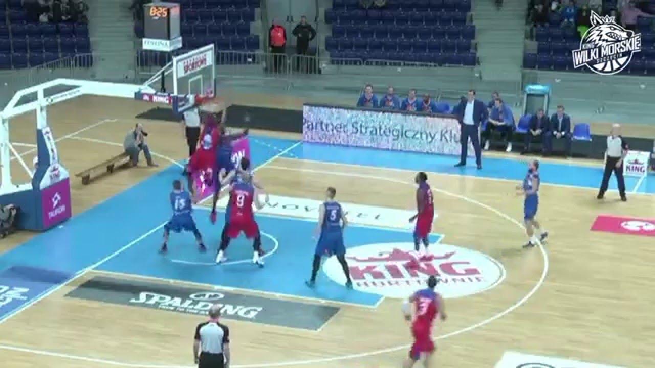 EFEKTOWNY PUTBACK C.J'a Aikena w meczu z Polpharmą