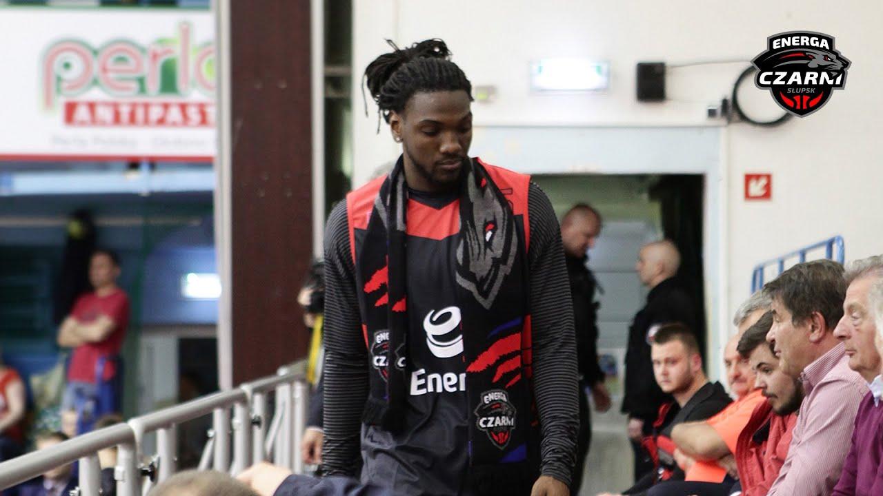 Kenneth Faried przed meczem ENERGI CZARNYCH Słupsk