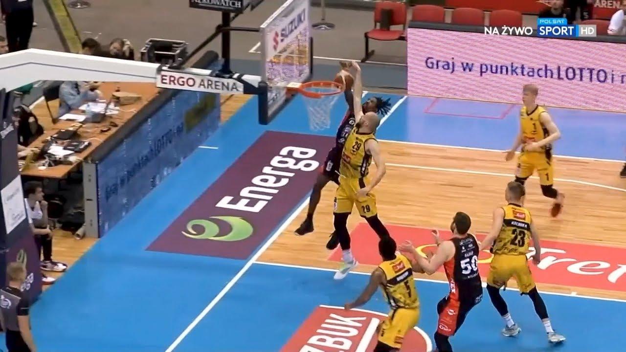 Idzie zima, Leończyk zakłada czapkę! #EnergaBasketLiga #PLKPL