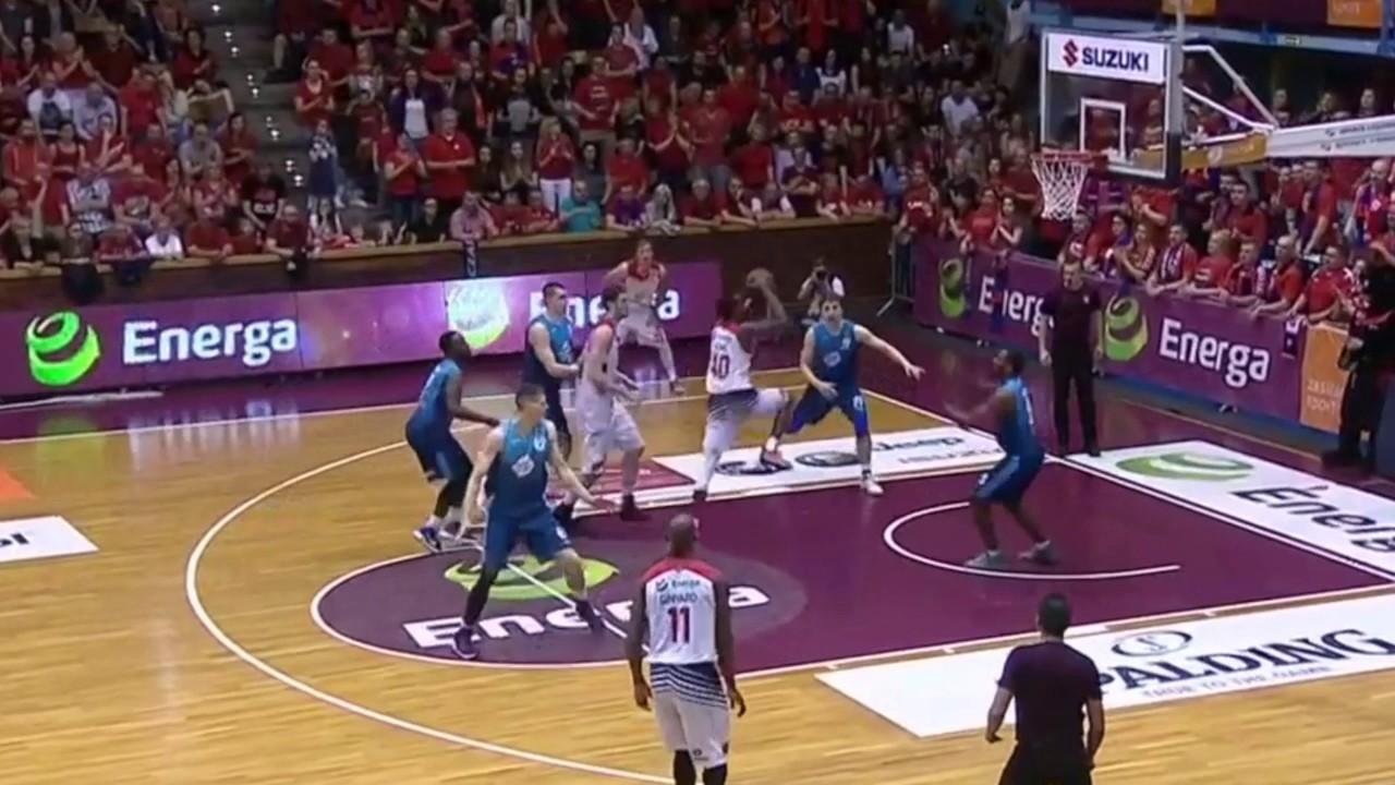 Chavaughn Lewis - ładny wjazd #PLKPL