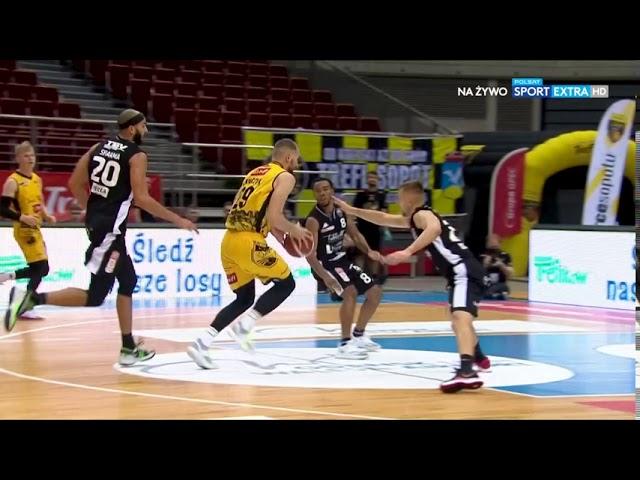 Joshua Sharma blokuje w kontrze! #EnergaBasketLiga #PLKPL