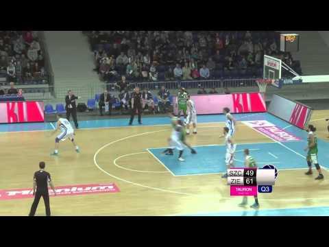 Łukasz Koszarek i Jure Lalić - dwa świetne podania i dwa wsady