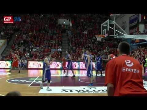 Skrót meczu. Energa Czarni Słupsk - Rosa Radom 73:63