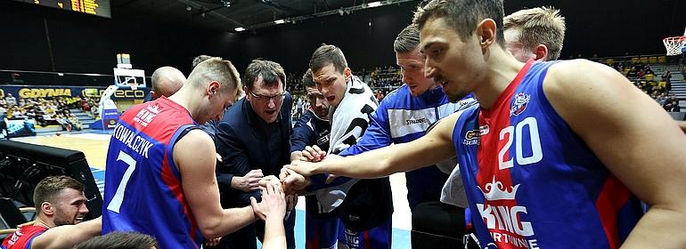 Wyrównane mecze dla Kinga i Rosy