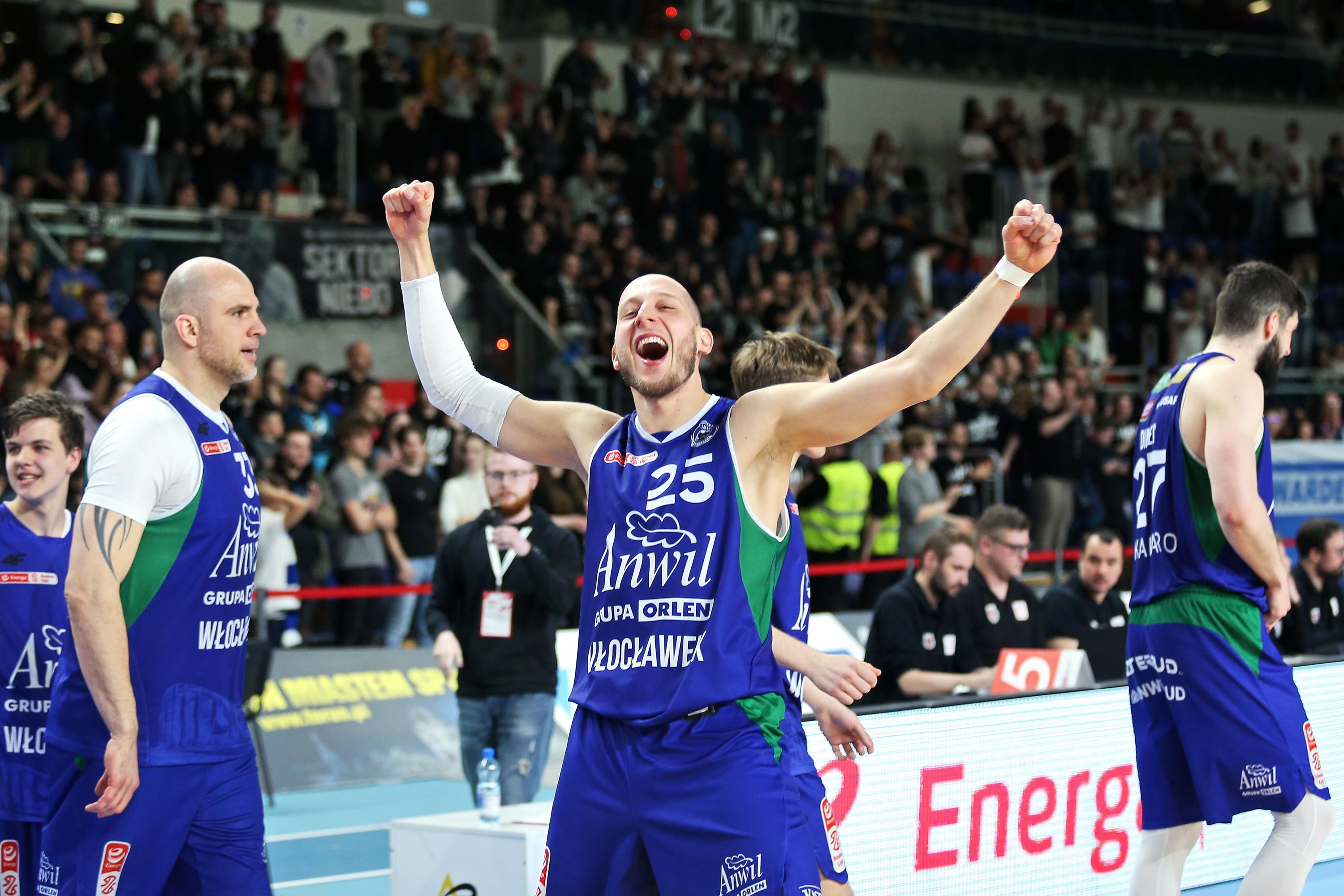 3-1! Anwil lepszy w derbowej serii play-off, zagra w półfinale