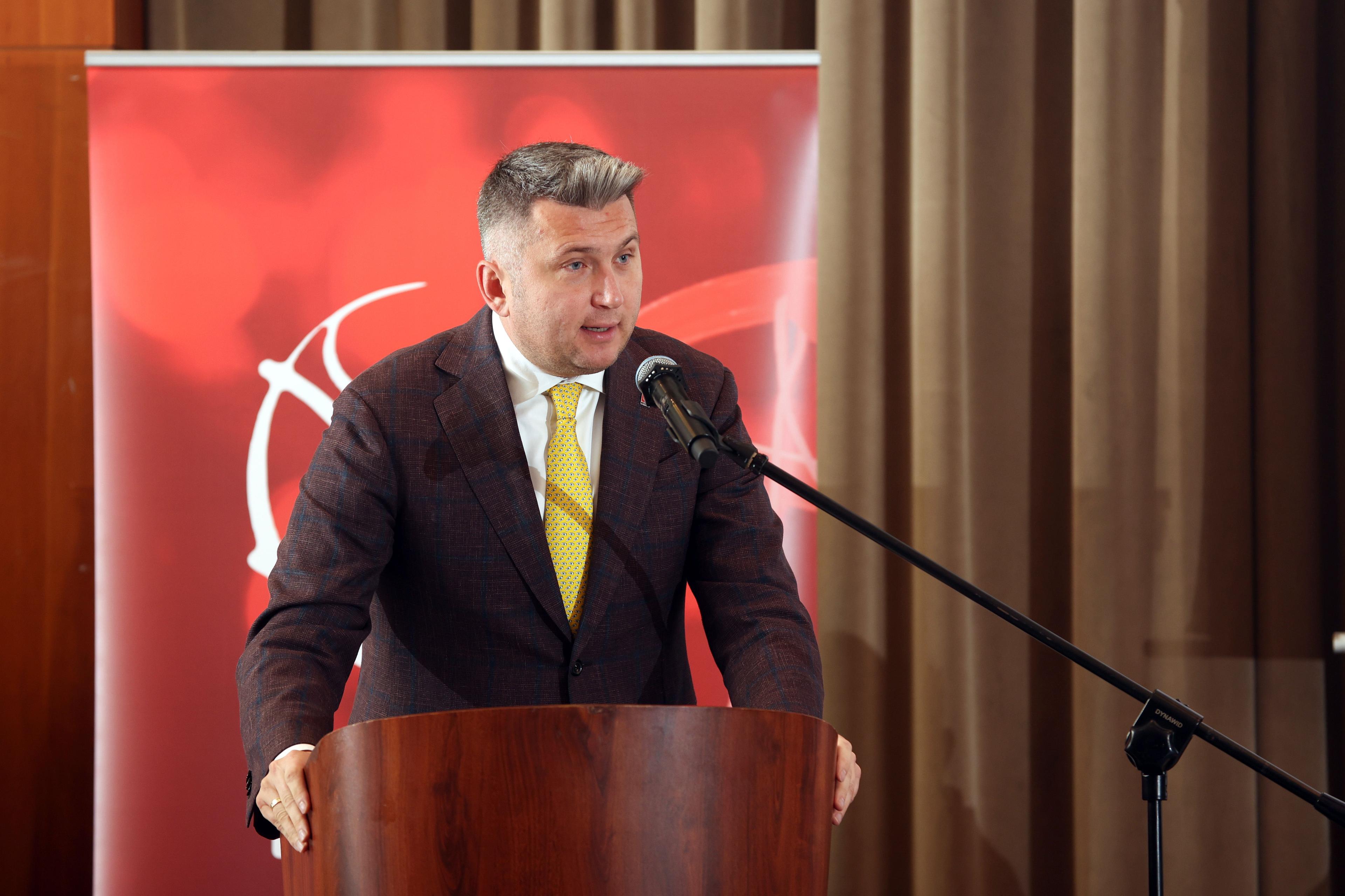 Radosław Piesiewicz ponownie wybrany prezesem PZKosz