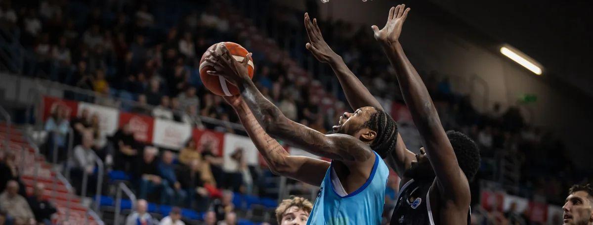 FIBA Europe Cup: 15 trójek Belgów i wygrana we Włocławku