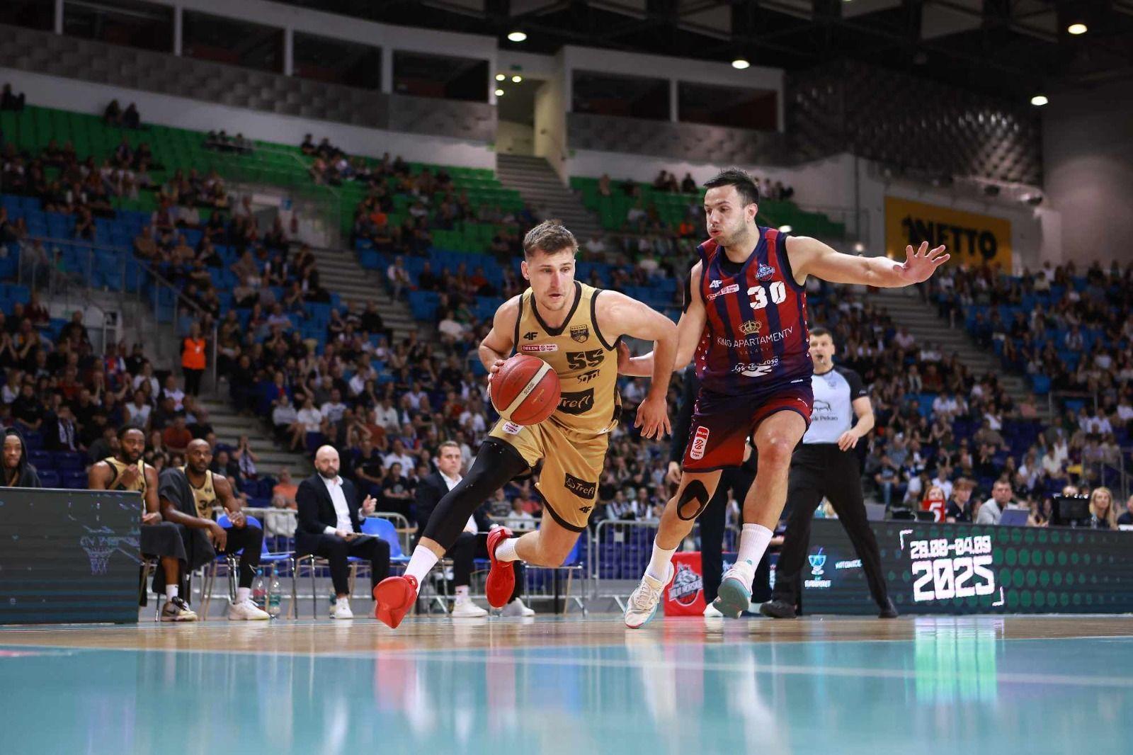King - Trefl (4): Mistrzowie grają dalej!