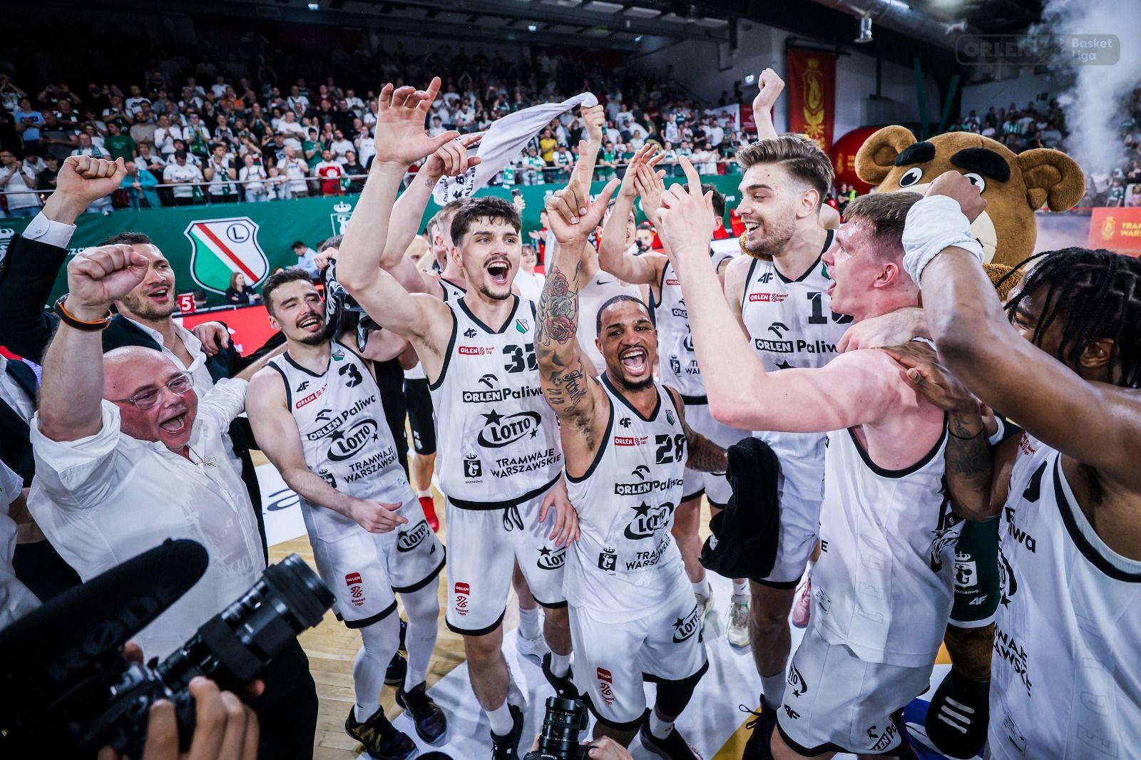 Legia - Anwil (3): Zespół z Warszawy już w finale!