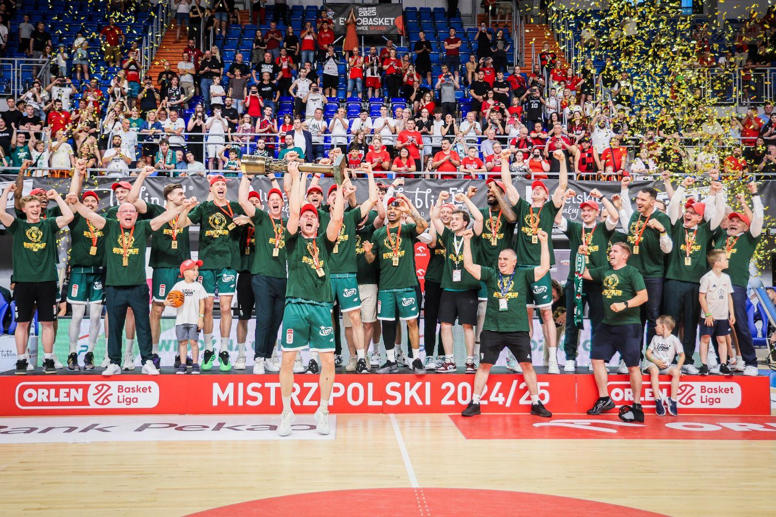 Legia Warszawa mistrzem Polski!