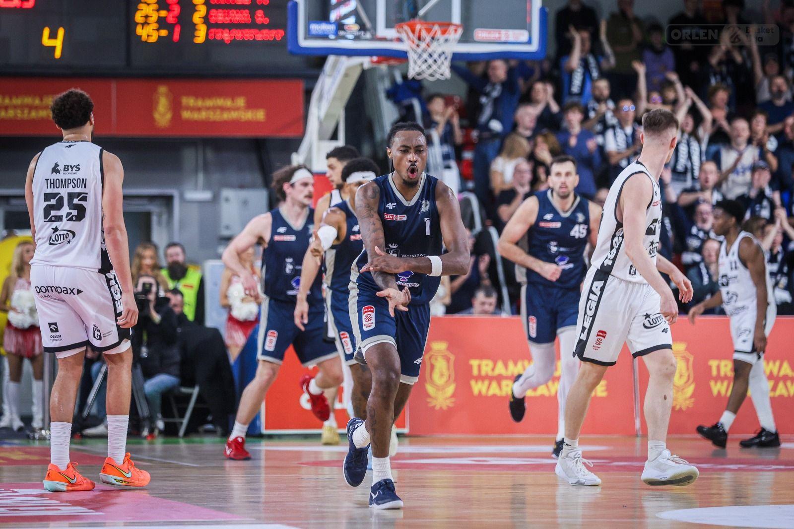 Wyrównane derby Warszawy dla Dzików!