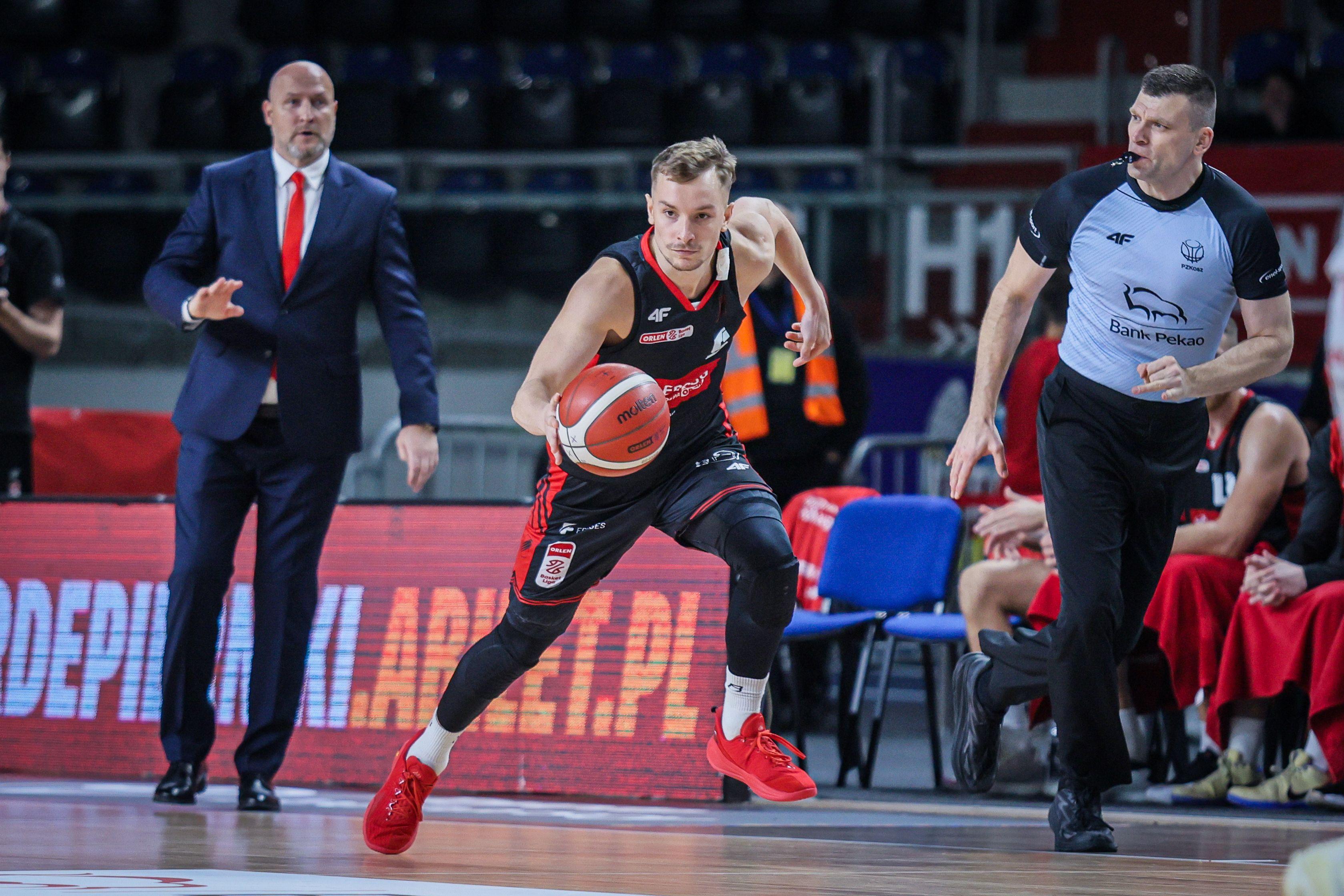 Jakub Musiał przenosi się do MKS