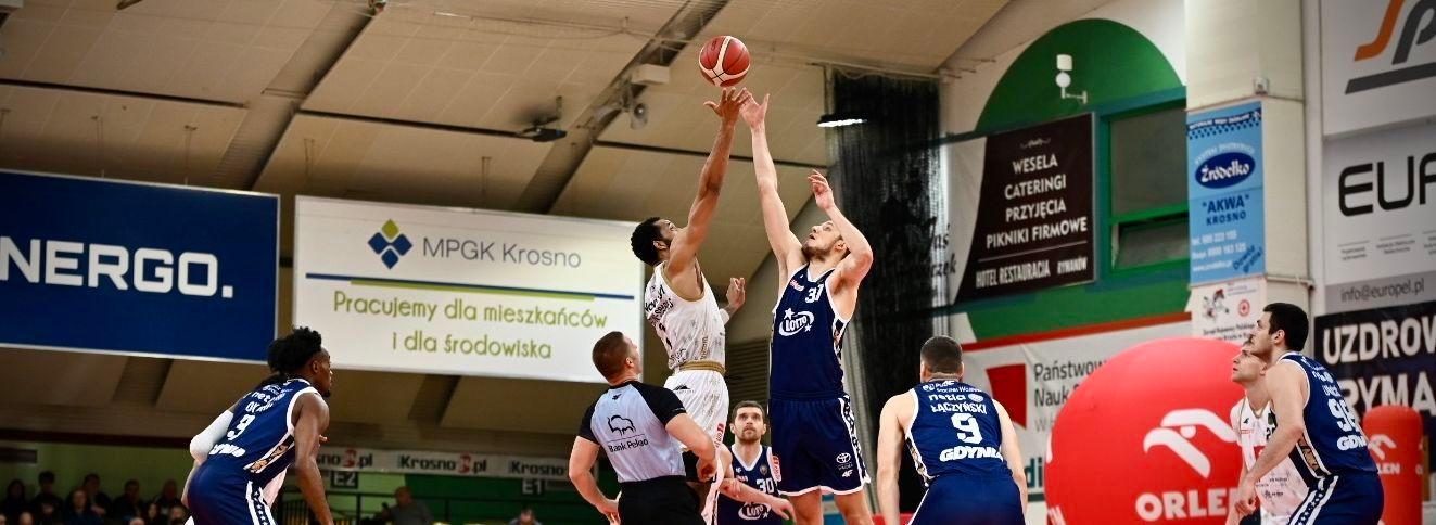 AMW Arka z pewnym zwycięstwem w Krośnie