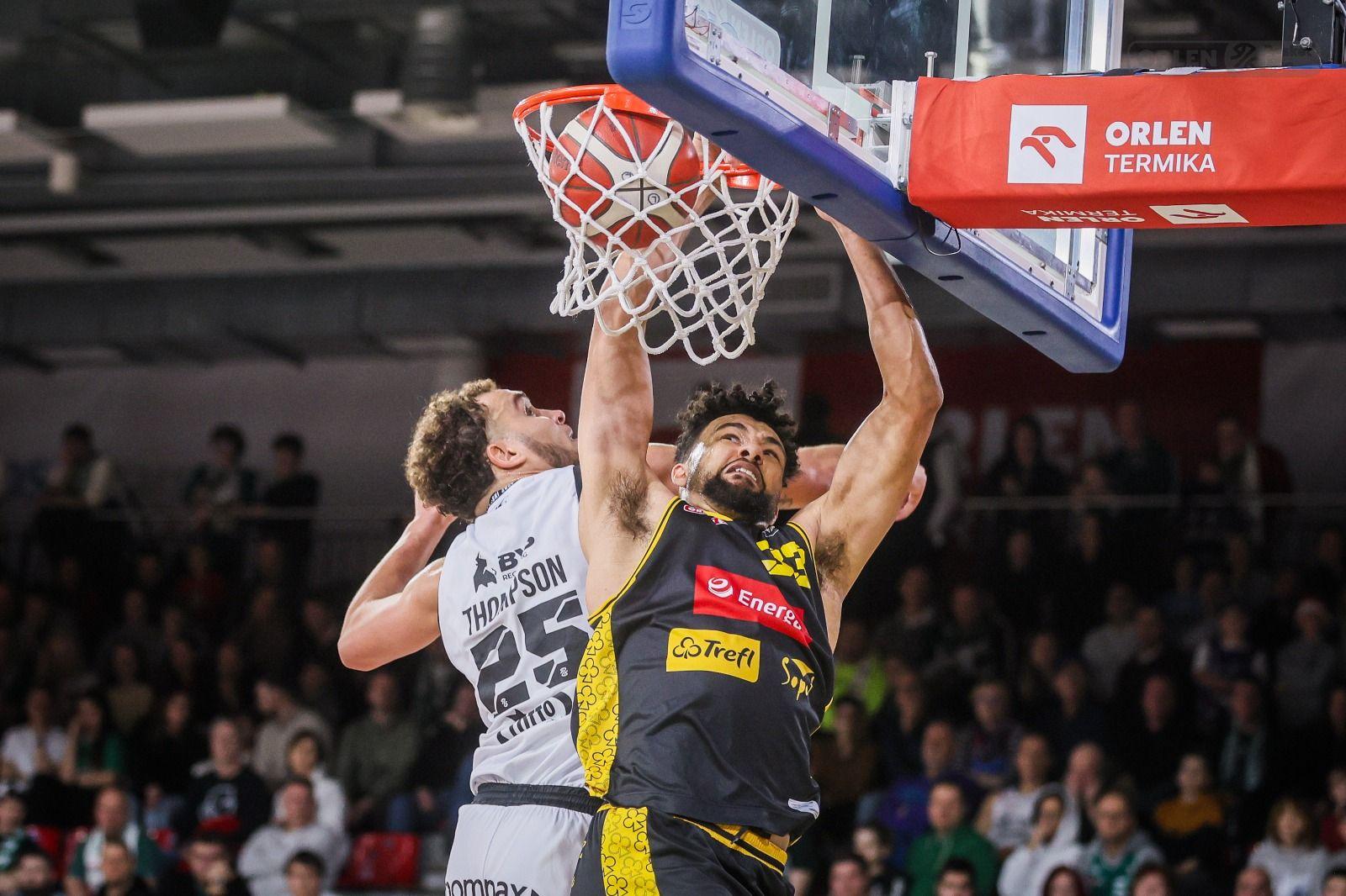 Hit w Warszawie dla Energa Trefla!